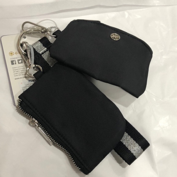 Gaiam essentials 2pack black duo wristlet with black silver wrist strap new - Picture 3 of 11